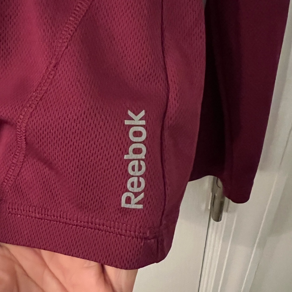 Reebok Women’s Cowlneck Speedwick Hoodie Size Medium - Picture 2 of 4